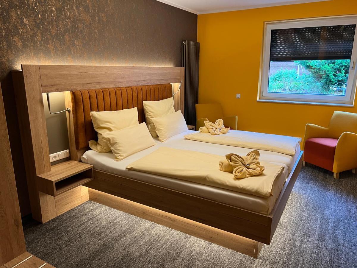 Heidekoenig Hotel Целе Екстериор снимка