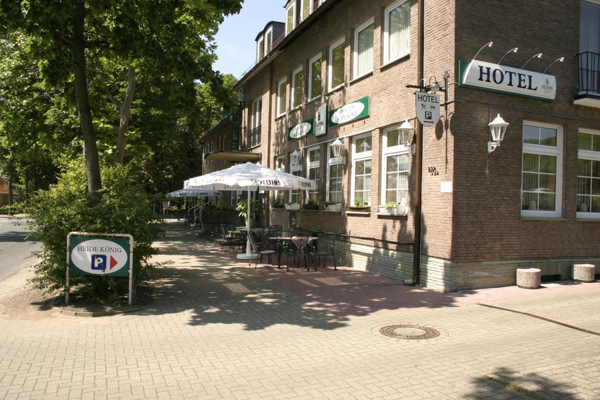 Heidekoenig Hotel Целе Екстериор снимка