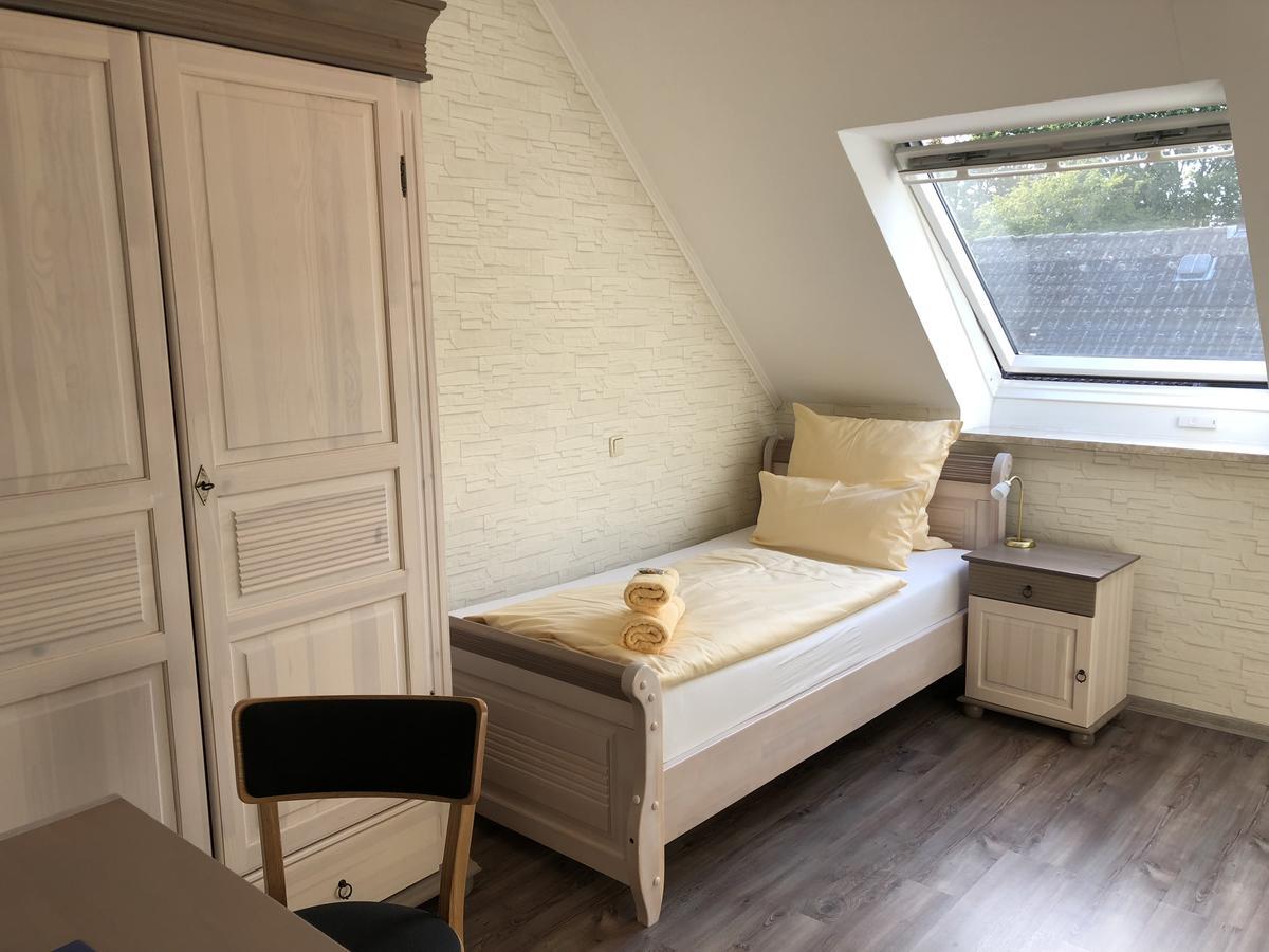 Heidekoenig Hotel Целе Екстериор снимка