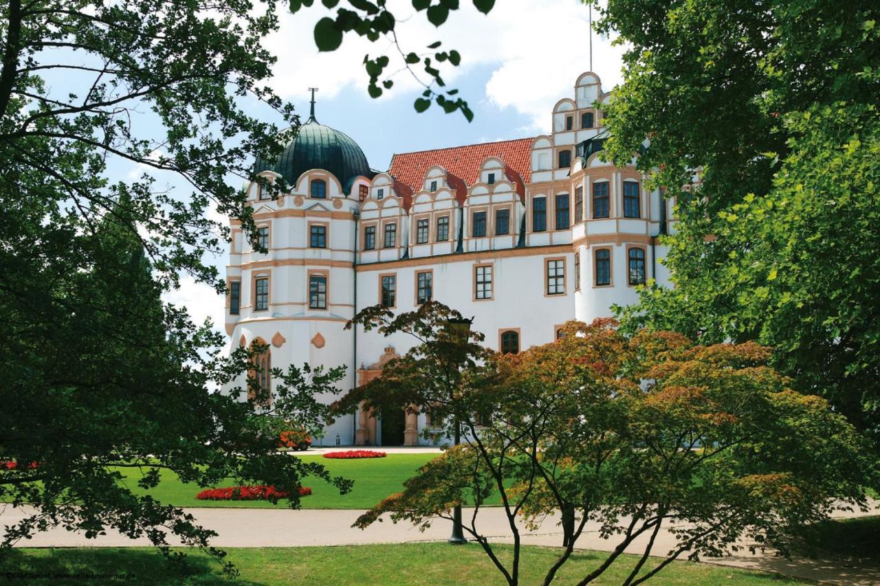 Heidekoenig Hotel Целе Екстериор снимка