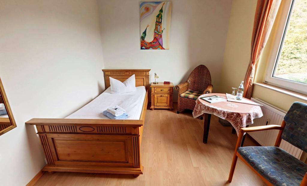 Heidekoenig Hotel Целе Екстериор снимка